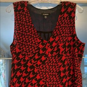 ❤ LE CHATEAU Lined Sleeveless Blouse